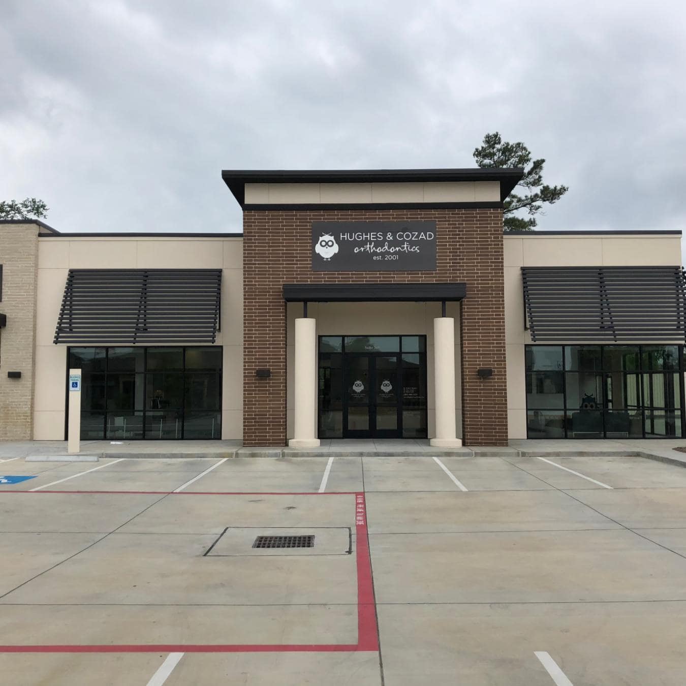 Outside view of Hughes & Cozad Orthodontics